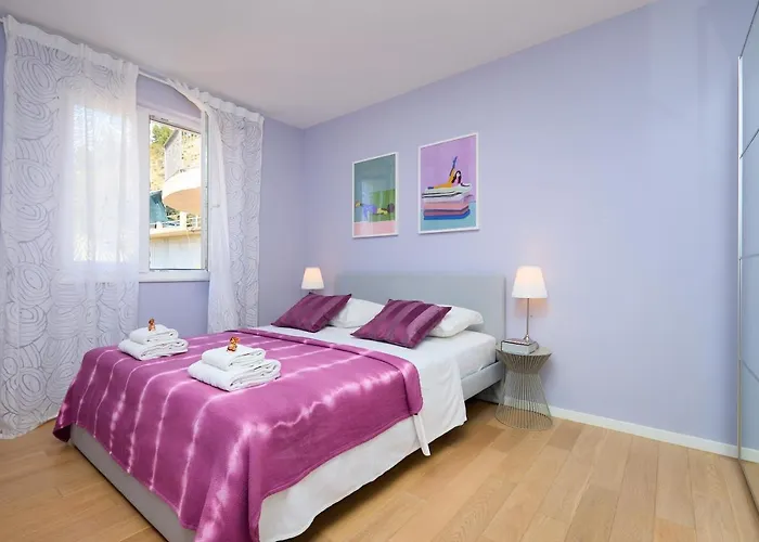 Polina\'S Sunset Apartment