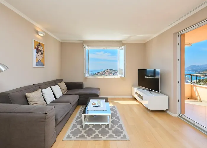 Polina\'S Sunset Apartment