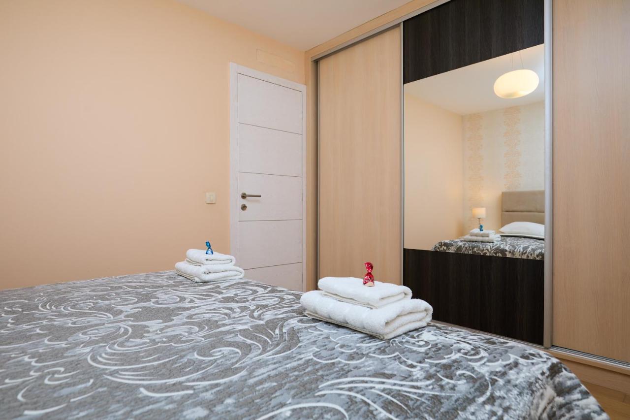 Polina's Sunset Apartment *